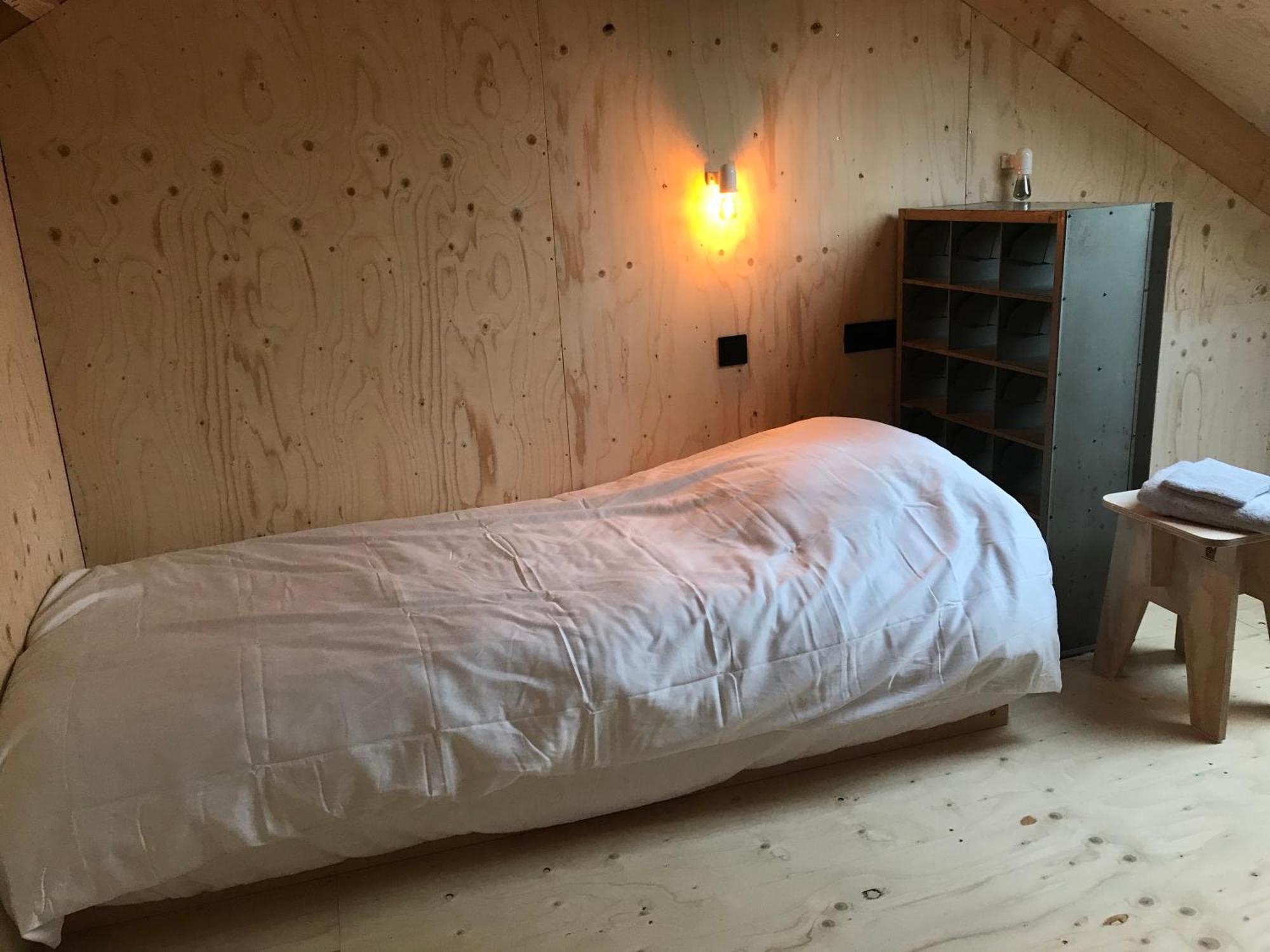 Bed En Brood In De Kapschuur - Boerderij De Zuiderkrib Bed and Breakfast Kraggenburg Eksteriør billede